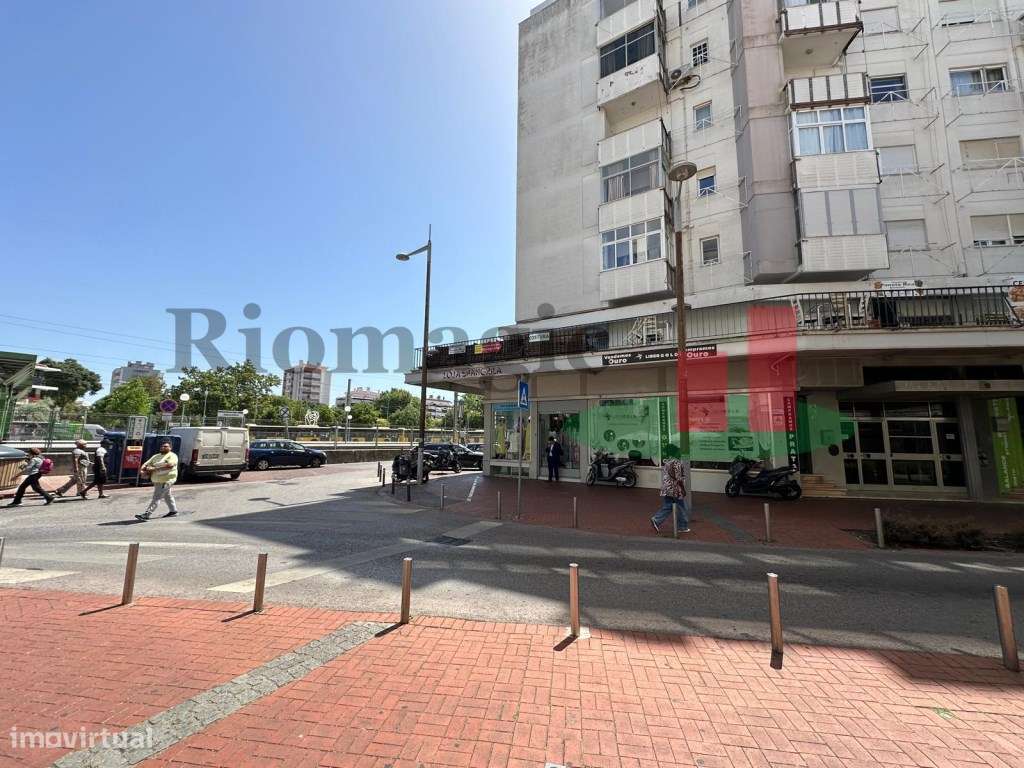 Apartamento T1 Remodelado - Amadora-14
