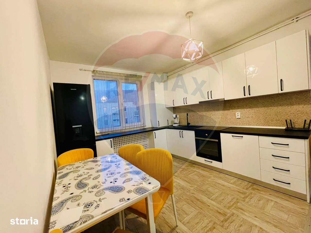 Apartament de închiriat în Sibiu - 3 camere si balcon - zona Hipodrom - Imagine principală: 2/12