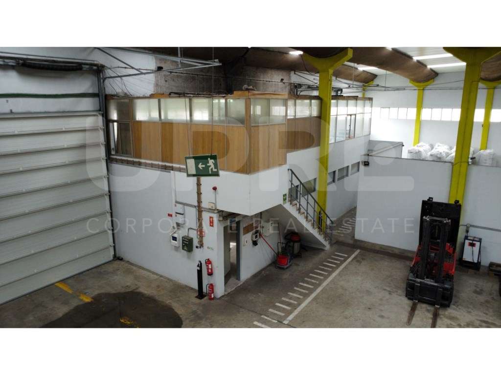 Armazém Industrial c/ PT 800Kva | VENDA | VN GAIA-17
