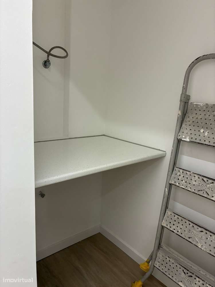 Apartamento T4 em Barreiro com Excelente Localização-36