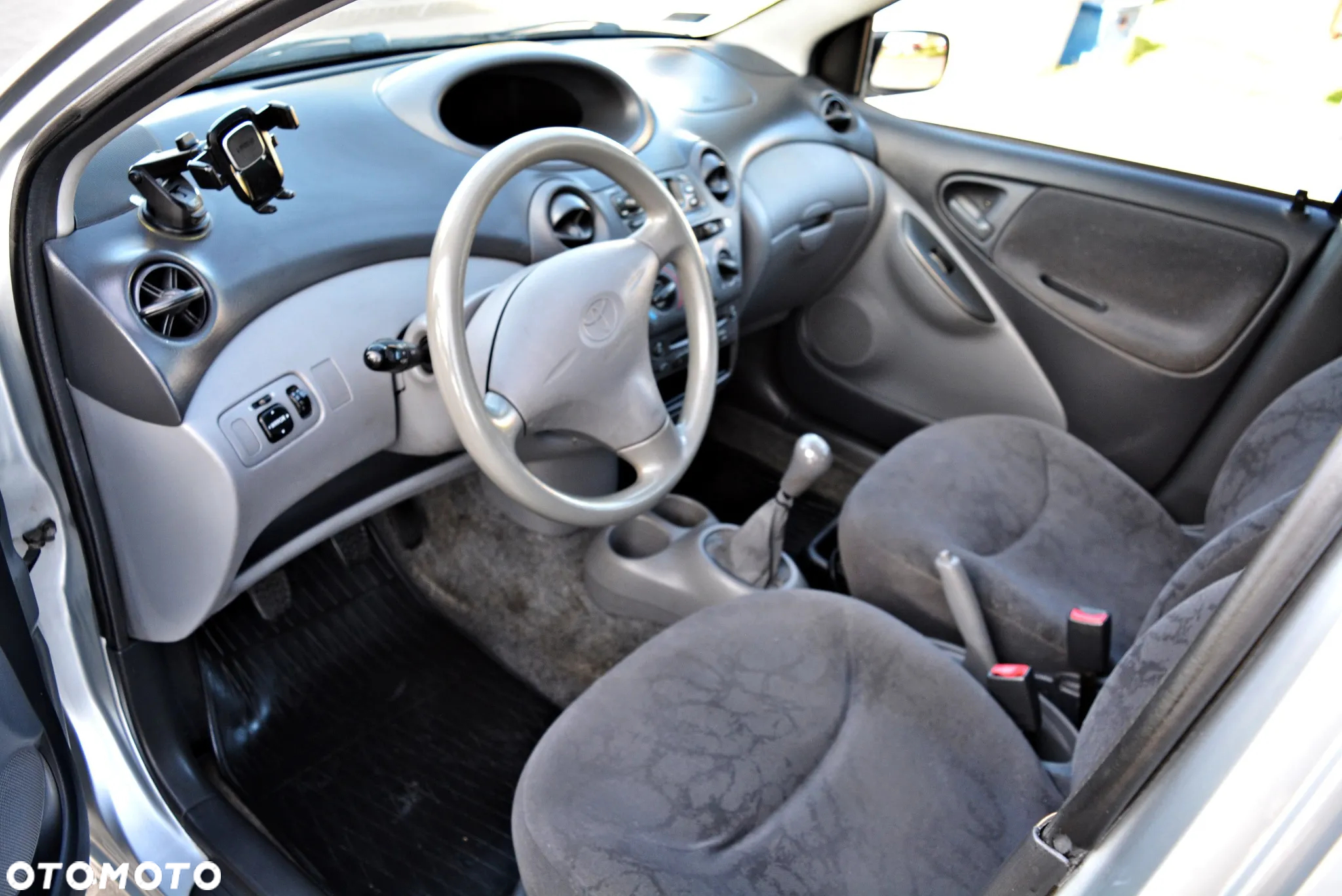 Toyota Yaris 1.3 Sol - 8