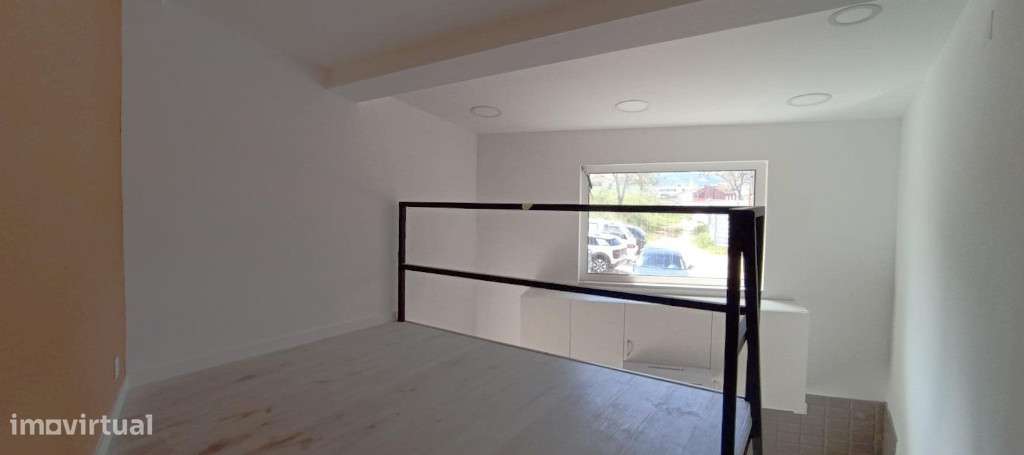 Moradia M4, Vale das Flores - Grande imagem: 4/13