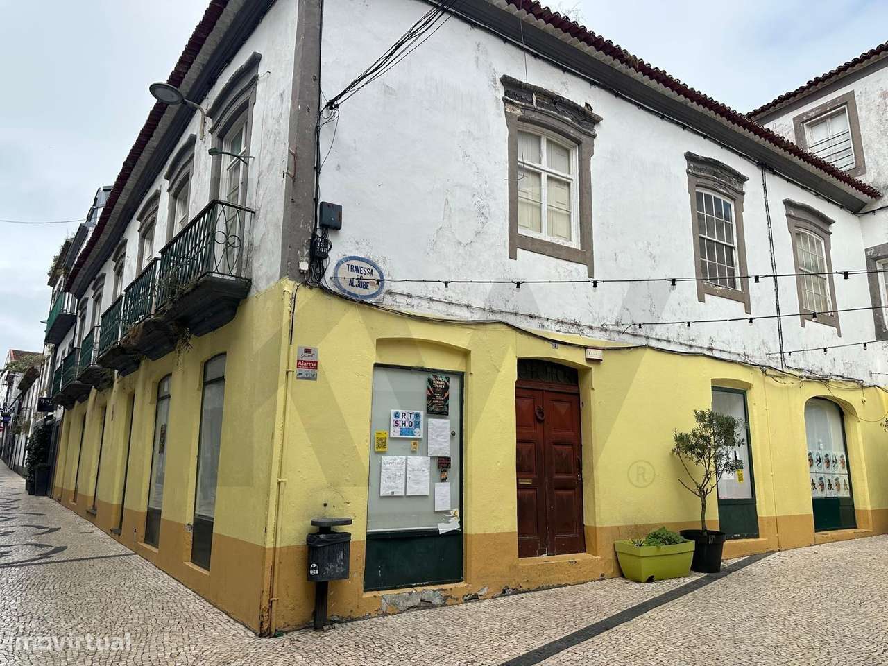 Edifício de 3 pisos destinado a comércio e serviços | Ponta Delgada | - Grande imagem: 5/19