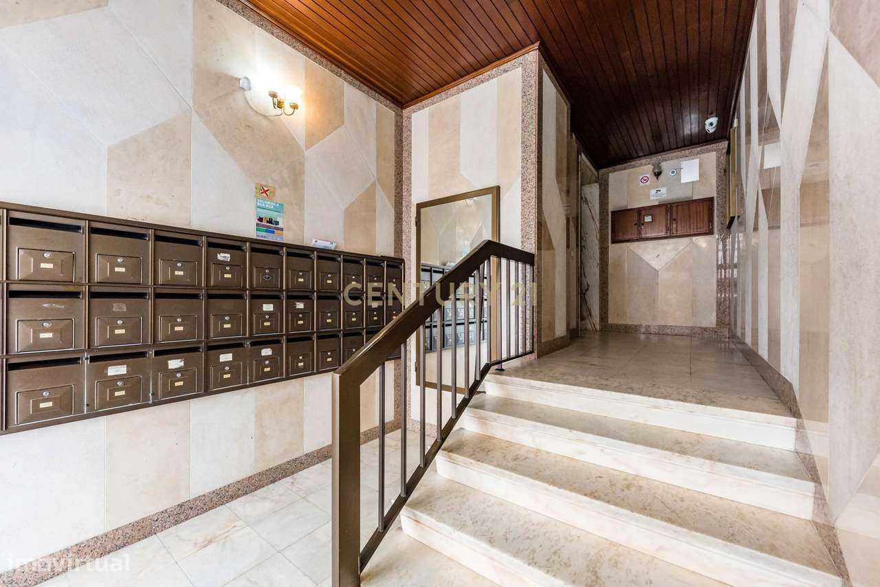 Apartamento Renovado T2 em Agualva e Mira Sintra, Lisboa-1