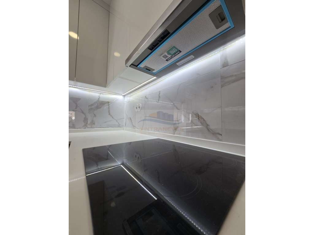 T3 Junto á Urbanização Vila Chã, com 2 WCS e Varandas - Totalmente ...-5