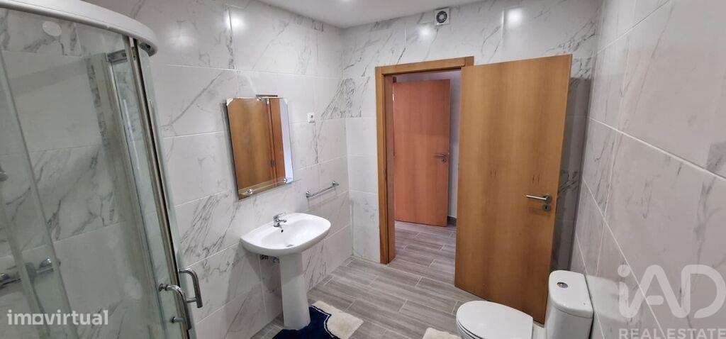 Casa / Villa T9 em Meirinhas de 180,00 m2 - Grande imagem: 4/19