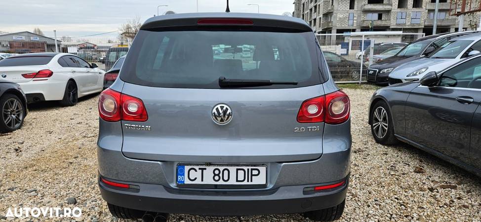 Volkswagen Tiguan 2.0 TDI DPF 4Motion BlueMotion Technology DSG Track & Style - 9