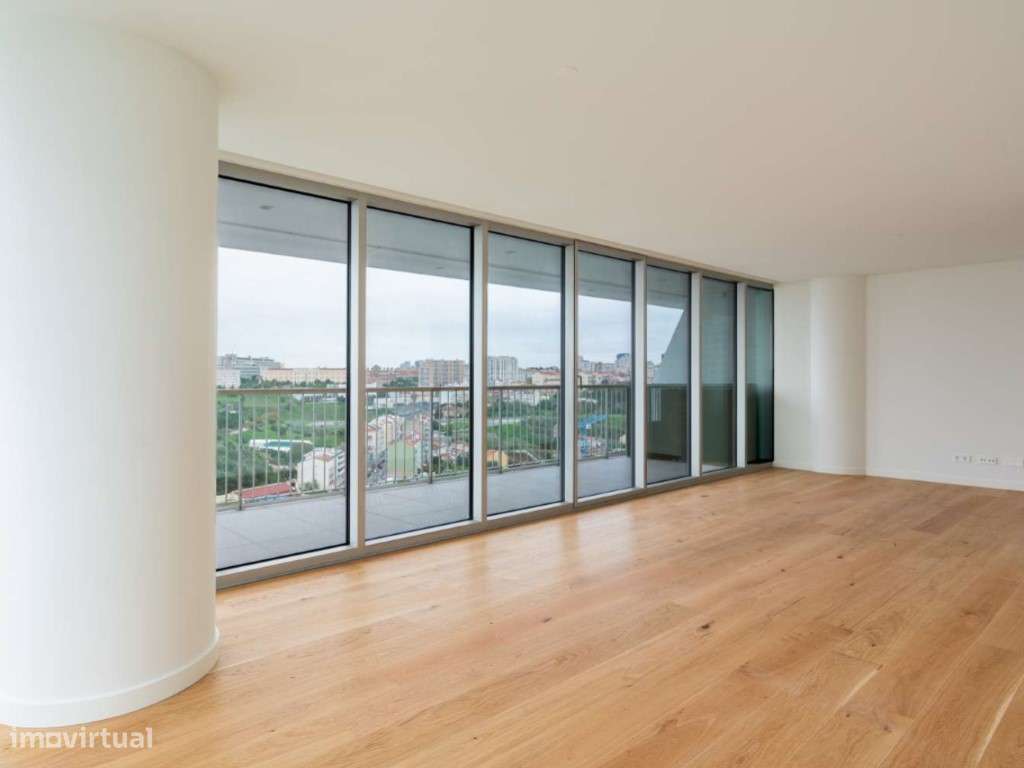Apartamento T3 com terraço e vista para Monsanto em Campolide, Lisboa - Grande imagem: 4/54
