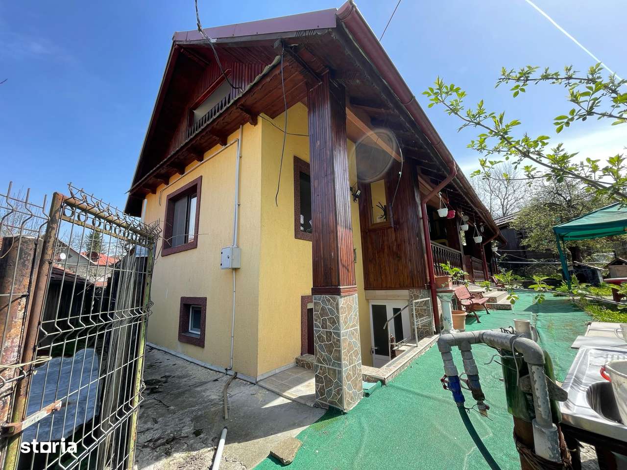 Casa de vanzare in Slanic - Central!-0