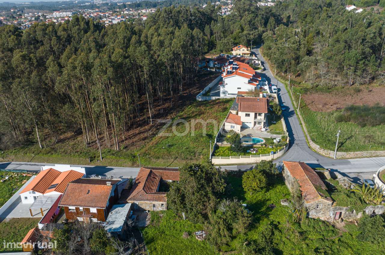 Terreno com Projeto aprovado em Nogueira da Regedoura - Grande imagem: 3/22