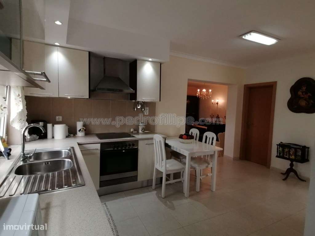 Moradia T3 isolada no Zambujal-7