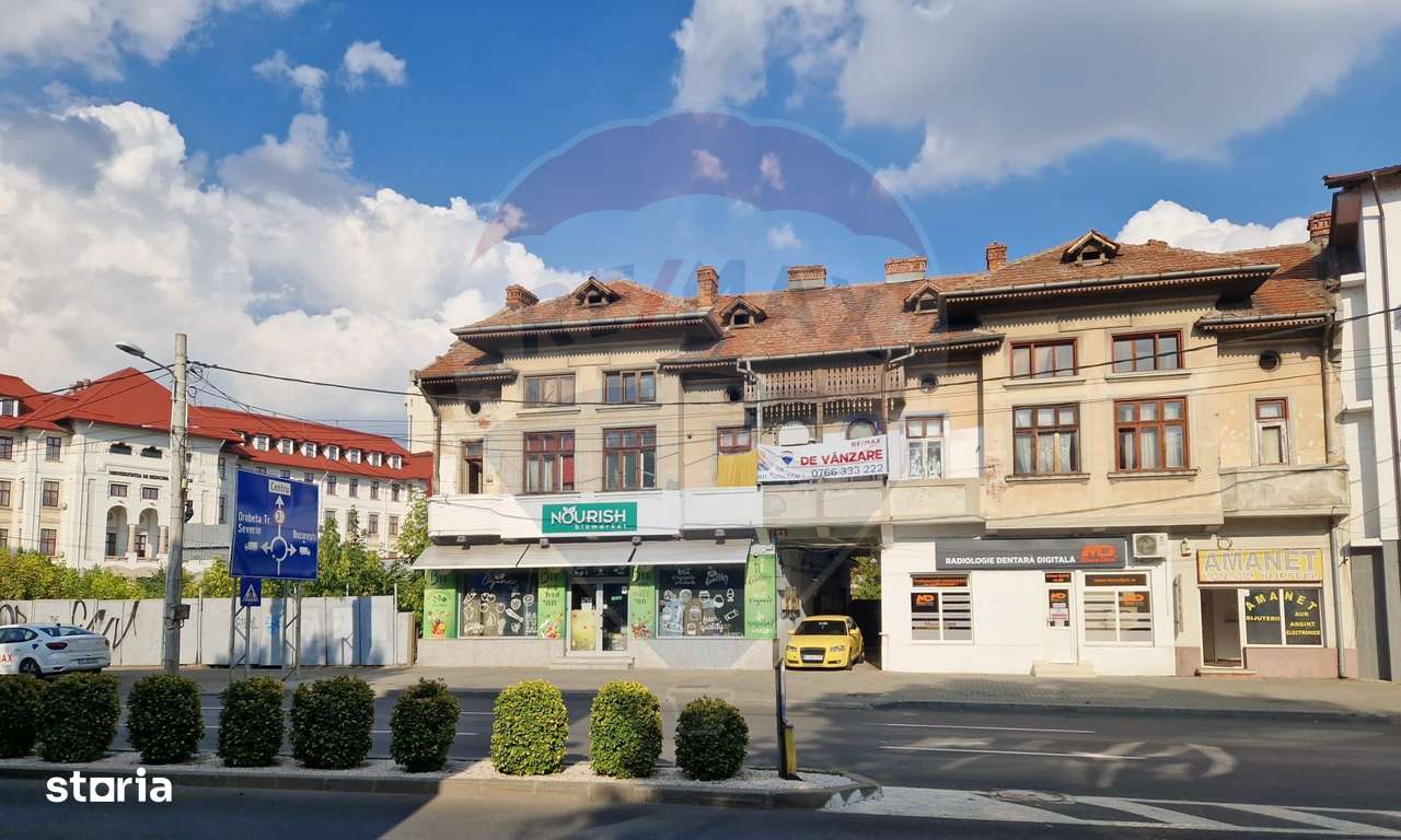 Casă / Vilă cu 10 camere de vânzare în zona 1 Mai - Imagine principală: 1/4