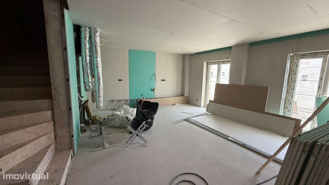 APARTAMENTO T3  com vistas de mar e rio,  como novo, Situado no Bai...-11