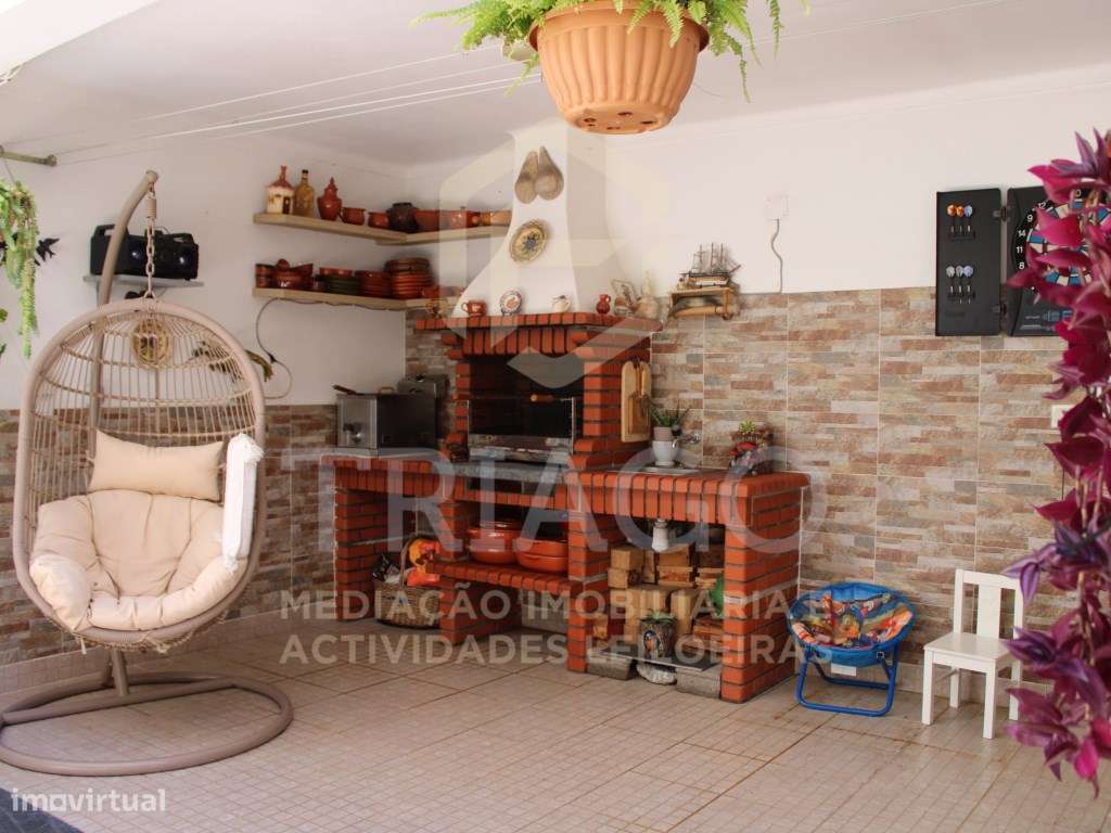 Fantástica Moradia T4 mais Escritório com Garagem-4