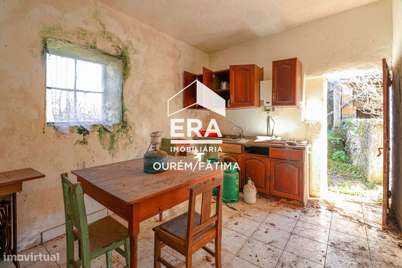 Moradia T3 para reconstrução no Bairro, Ourém - Grande imagem: 4/32