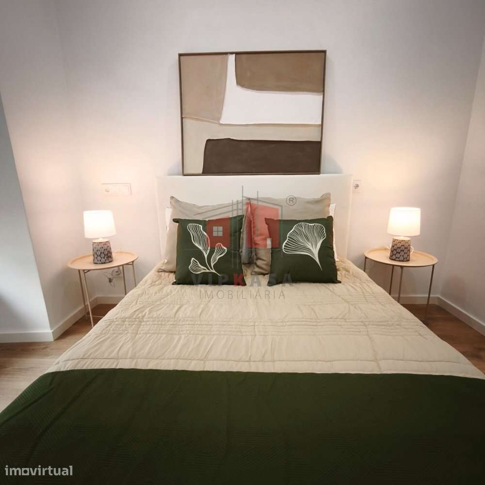 Apartamento T3 Remodelado em Benfica-19