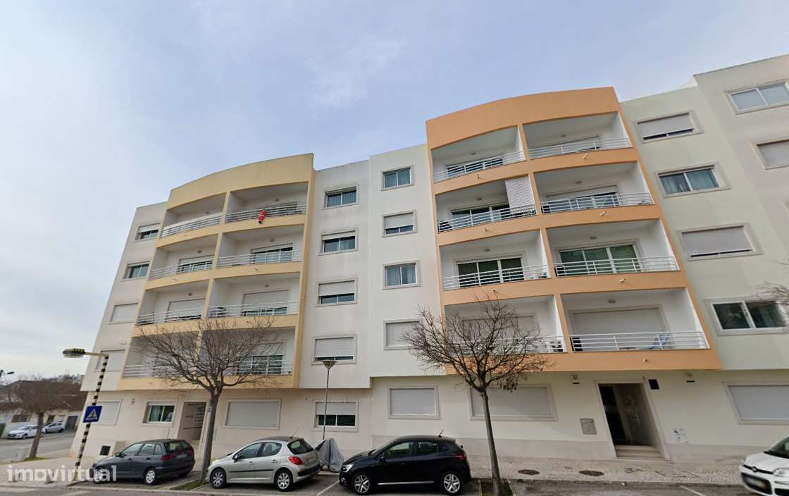 Apartamento T3 com garagem e arrecadação - Montijo - Grande imagem: 1/9