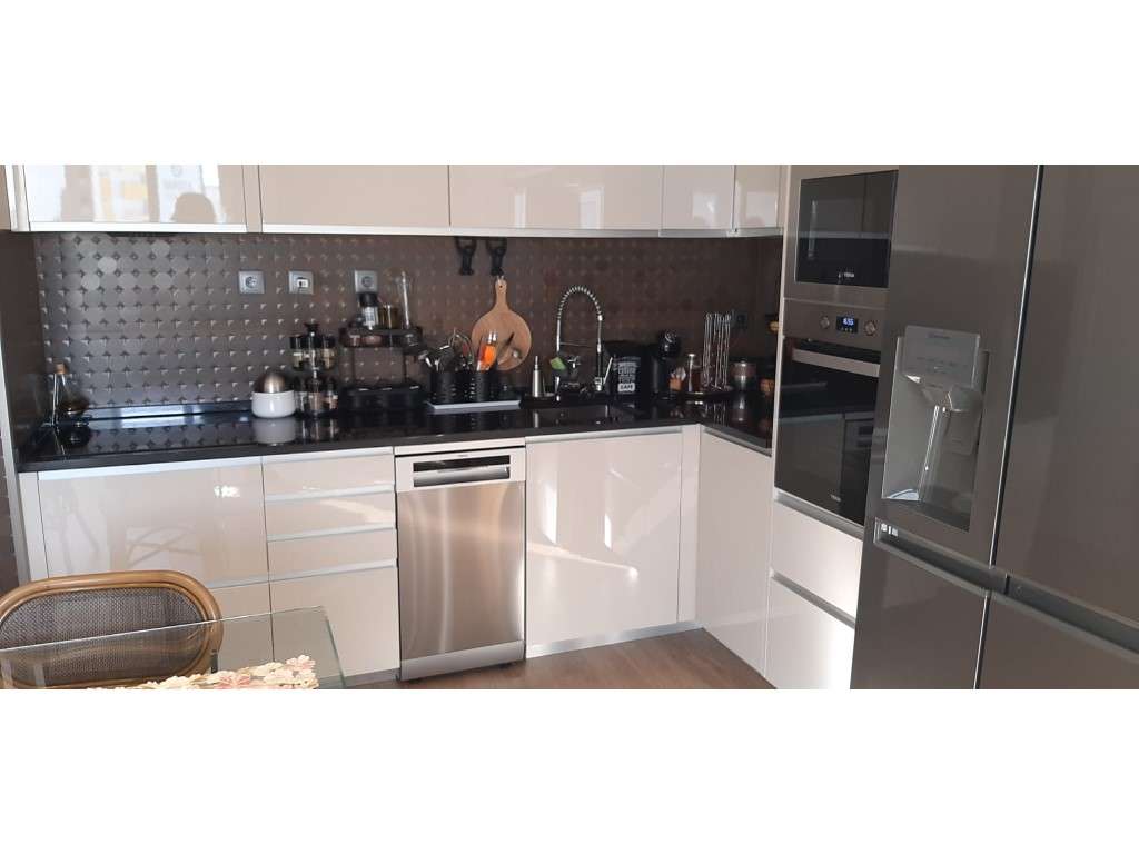 Apartamento T1 com vista de mar a 2 minutos da praia a pé - Grande imagem: 3/19