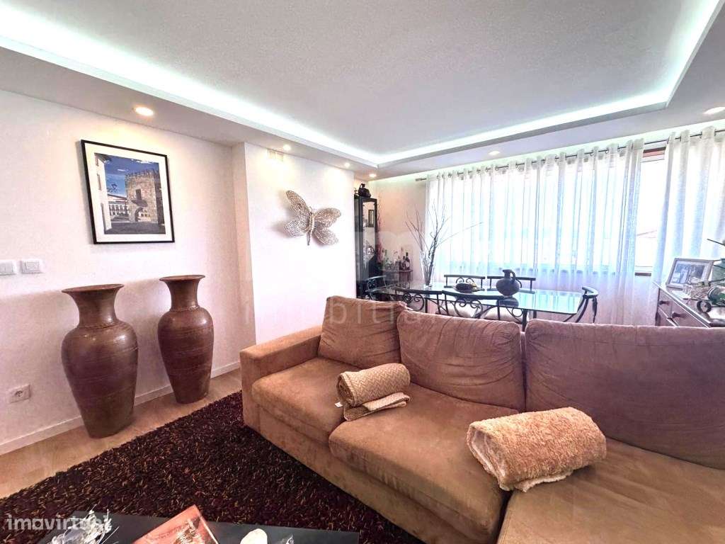 Apartamento T3 com Sótão e Garagem - Excelente Oportunidade!-2