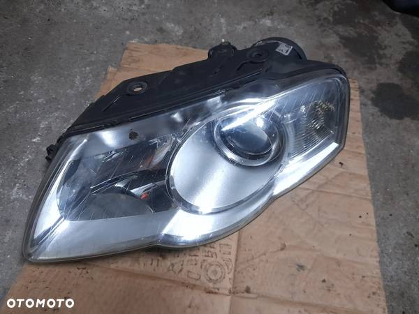 VW Passat B6 lampa przednia 3C0941905 - 1