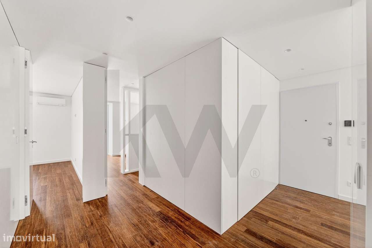 T3 Duplex em Edifício Elegante e Contemporâneo - Grande imagem: 3/43