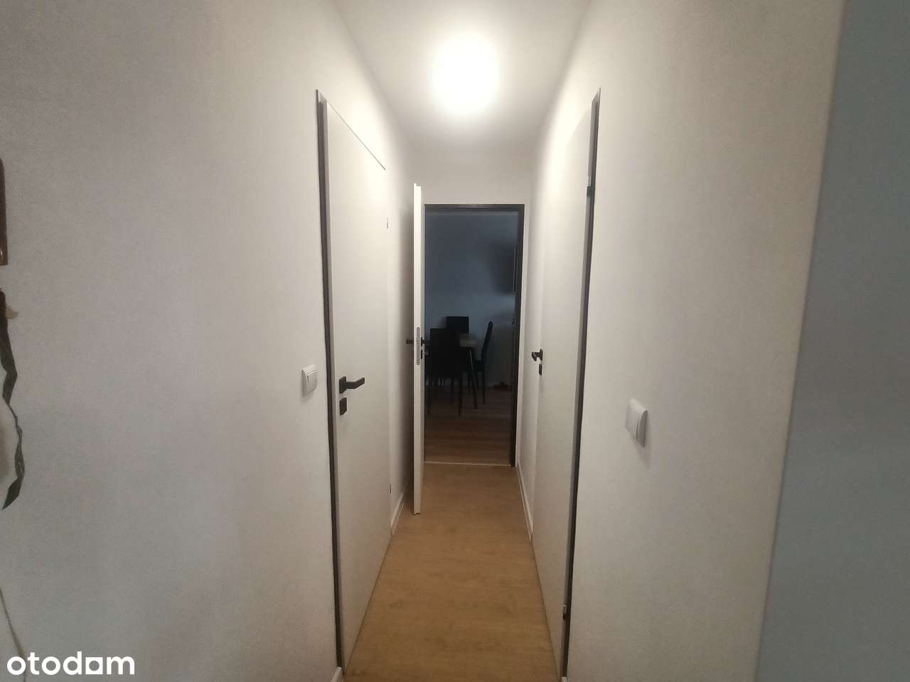 Na sprzedaż: Przytulne mieszkanie po remoncie w malowniczej okolicy - Pełny obrazek: 4/6