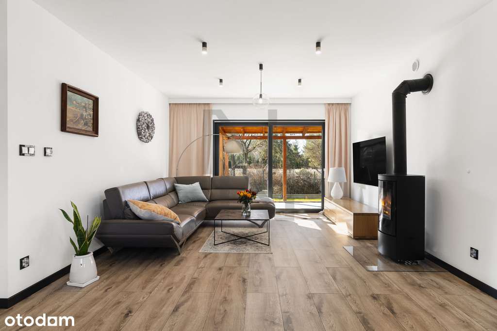 dom parterowy / wysoki standard / garaż na 2 auta!-1