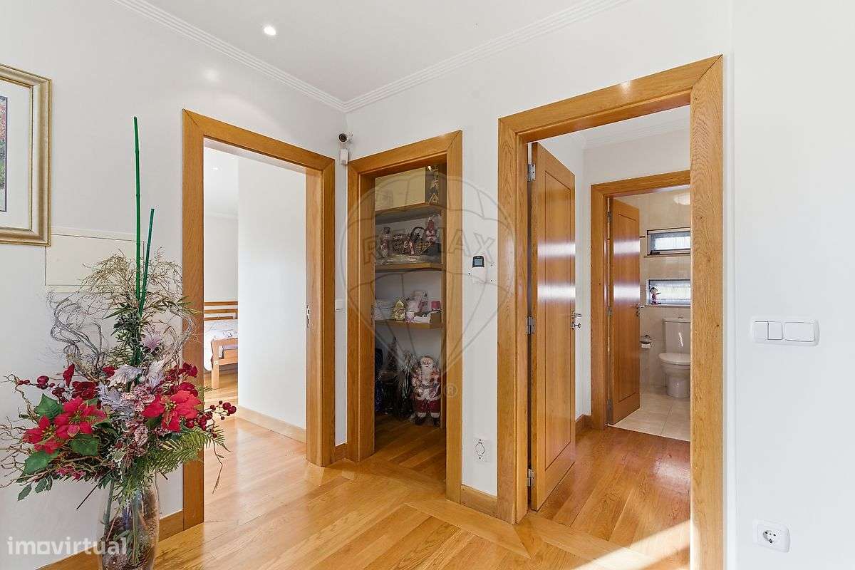 Moradia T4 para venda-24