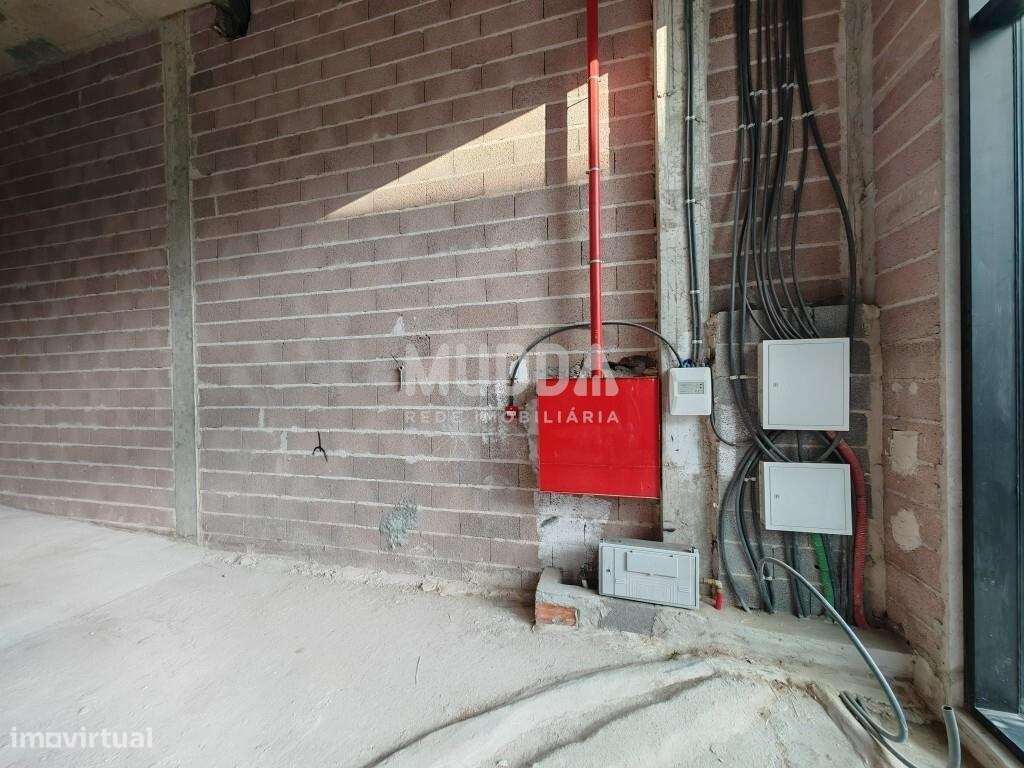 Loja para arrendamento no centro de Aveiro - Grande imagem: 4/13