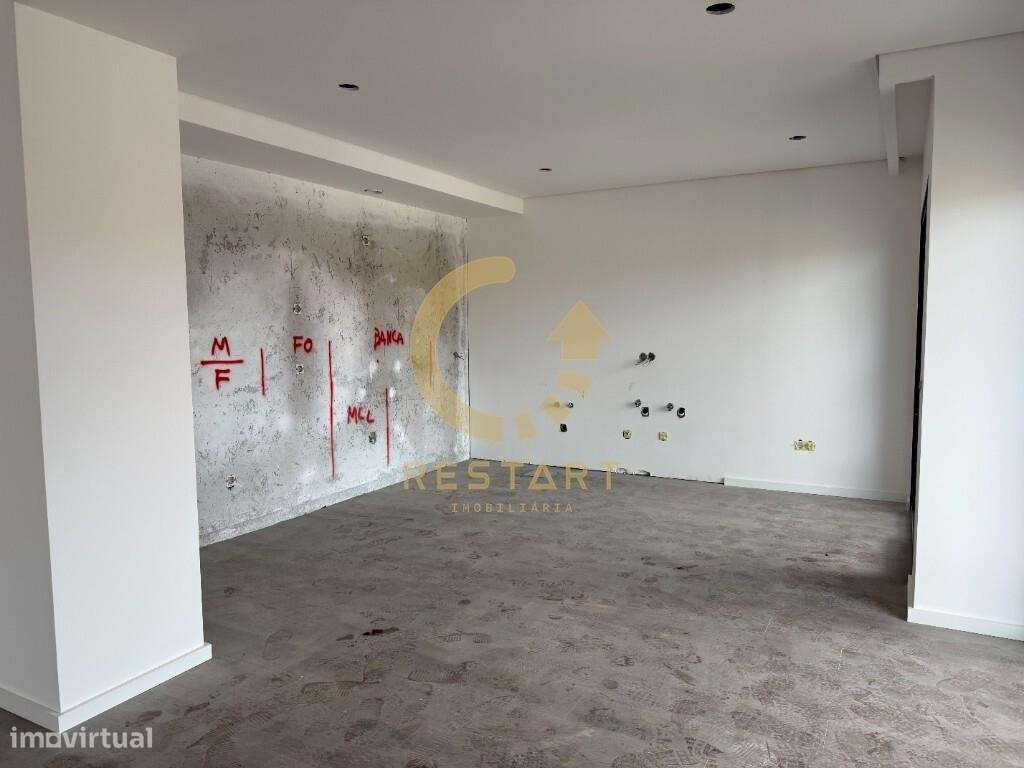 Apartamento T3 Novo c/ Piscina e Lugar Duplo Garagem em Canidelo - Grande imagem: 3/25