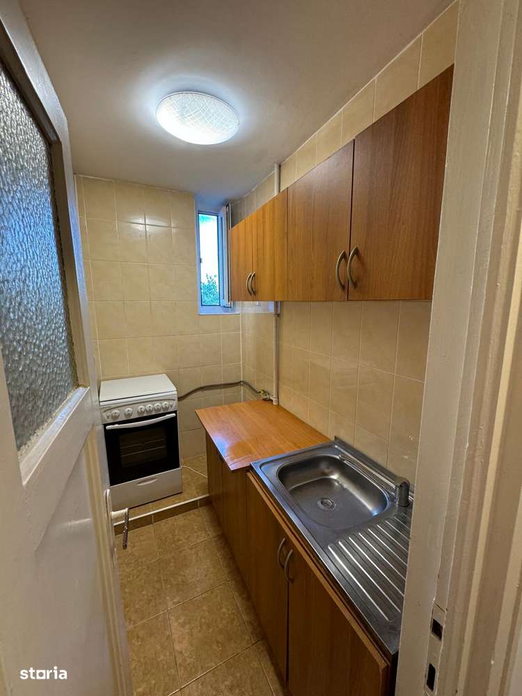 VÂNZARE Garsonieră în zona Gara de Nord-3