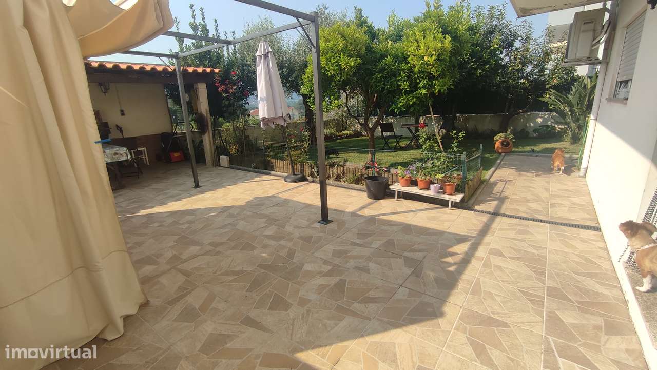 Moradia gaveto T3 em Amares-38