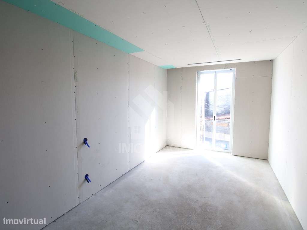 Venda Apartamento T2Cobertura com Terraço Novo, em Real, Braga-11