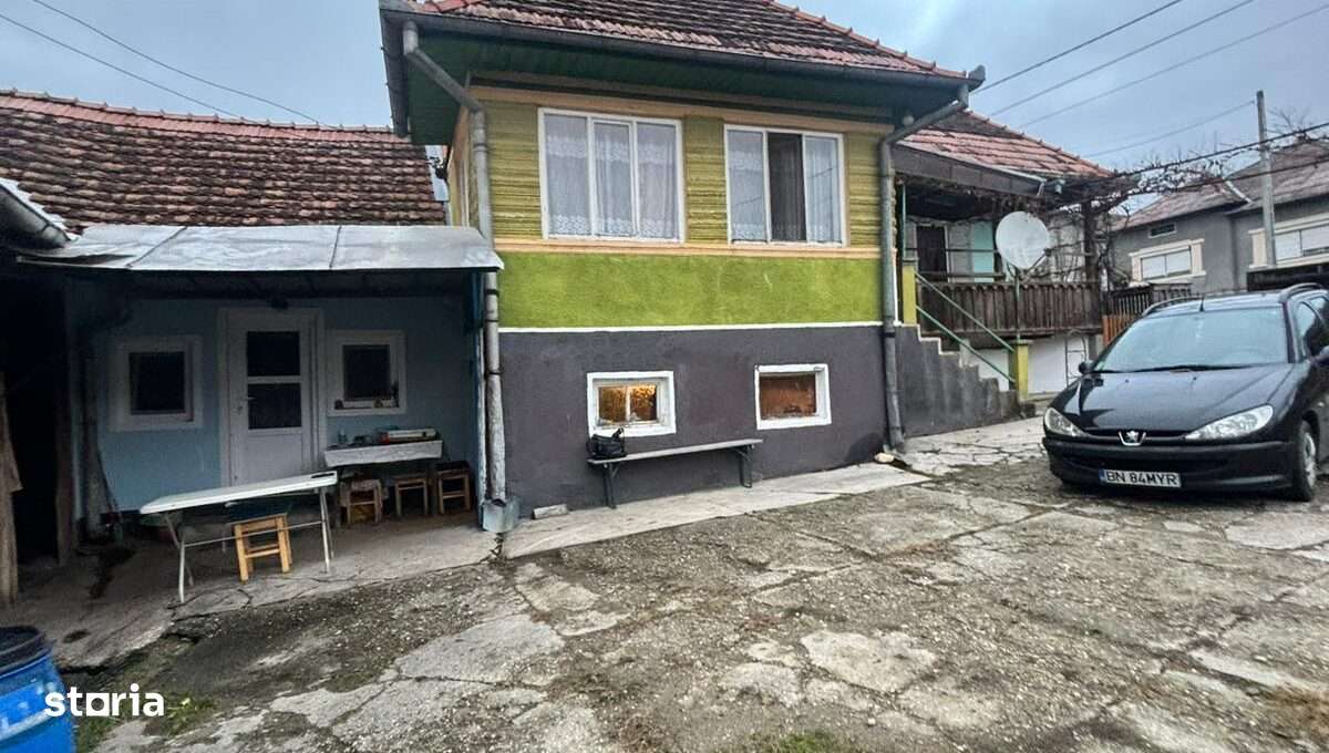 Casă tradițională cu 66 de ari teren în Galații Bistriței –-0