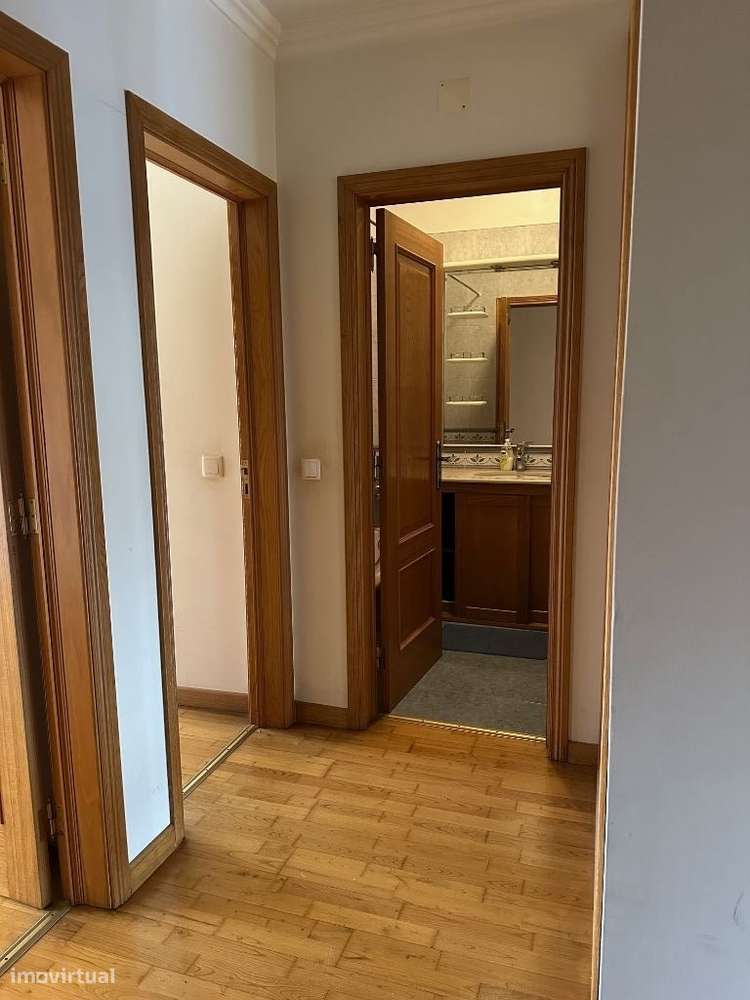 Apartamento T3 - Condominio Rosais de Alapraia-10