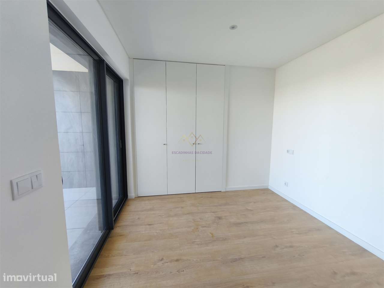 Penthouse T5 com varandas, 2 Garagens Box e Arrecadação, em Empreendim-34