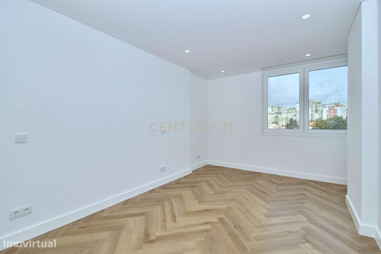 T1 renovado a 5 minutos da praia de Paço de Arcos. - Grande imagem: 3/16