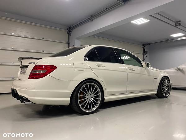 Mercedes-Benz Klasa C 63 AMG - 2