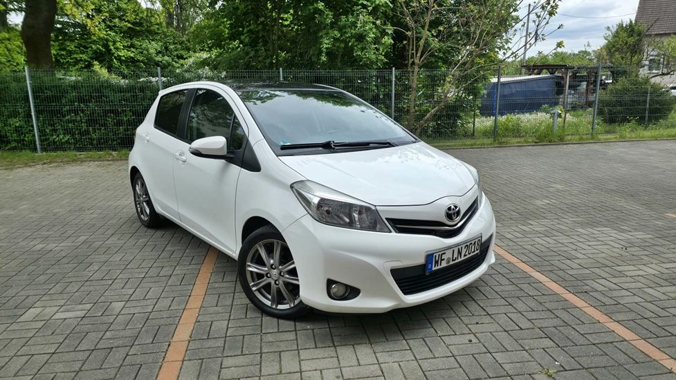 Toyota Yaris III (2011-2019) 1.33 Premium 2012