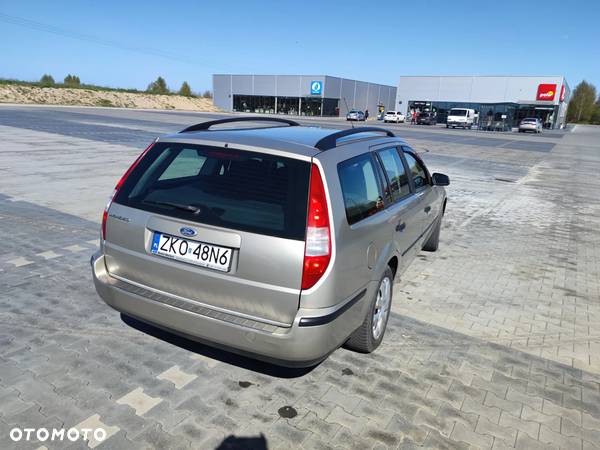 Ford Mondeo 1.8 Ambiente - 6