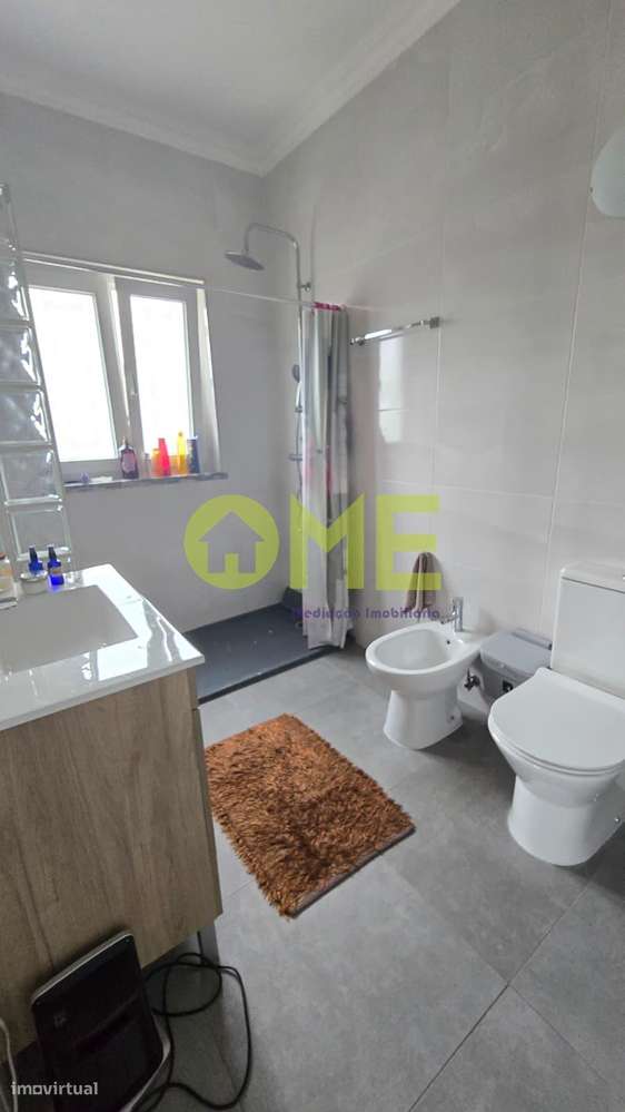 Moradia T6, com 5 000m2 de terreno-8