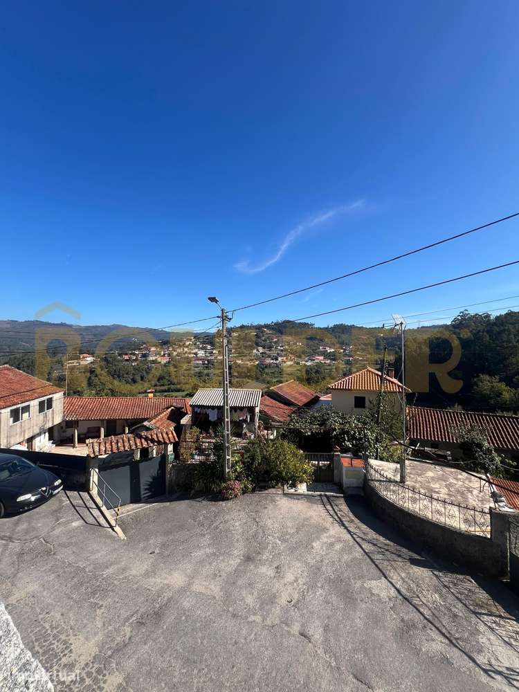 Moradia T2 em Sobradelo da Goma-15