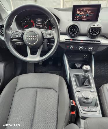 Audi Q2 1.6 30 TDI Design - 5