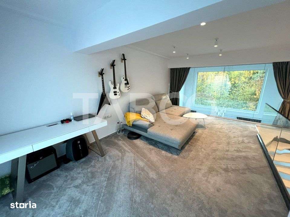 Vila exclusivista de vanzare pe Calea Dumbravii din Sibiu - Imagine principală: 3/19