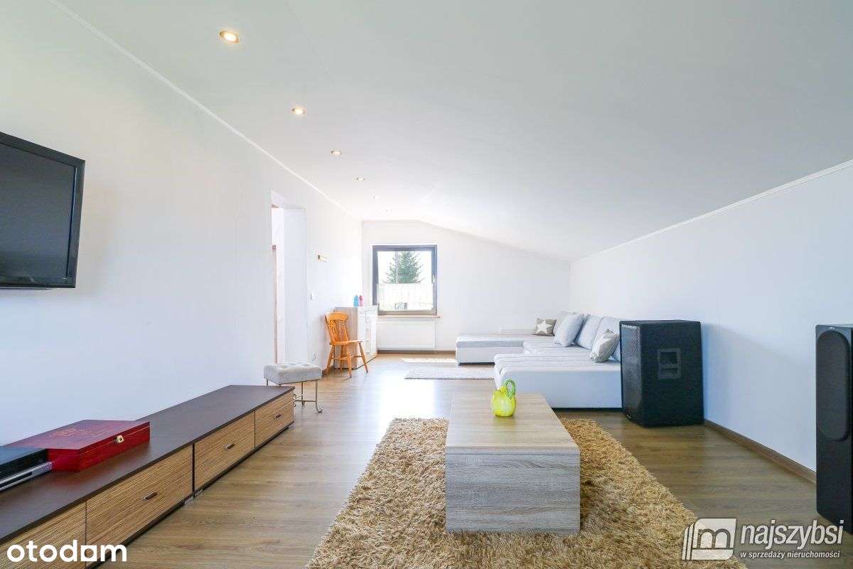 Dom z lokalem użytkowym-7