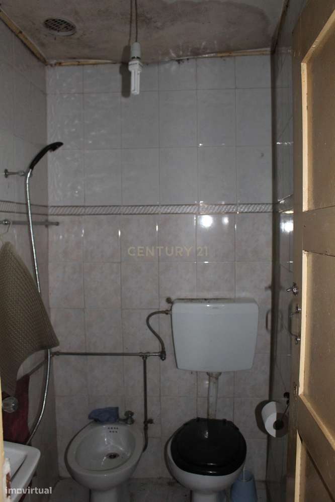 Casa para Recuperação em Cinfães - Oportunidade Única! - Grande imagem: 5/30