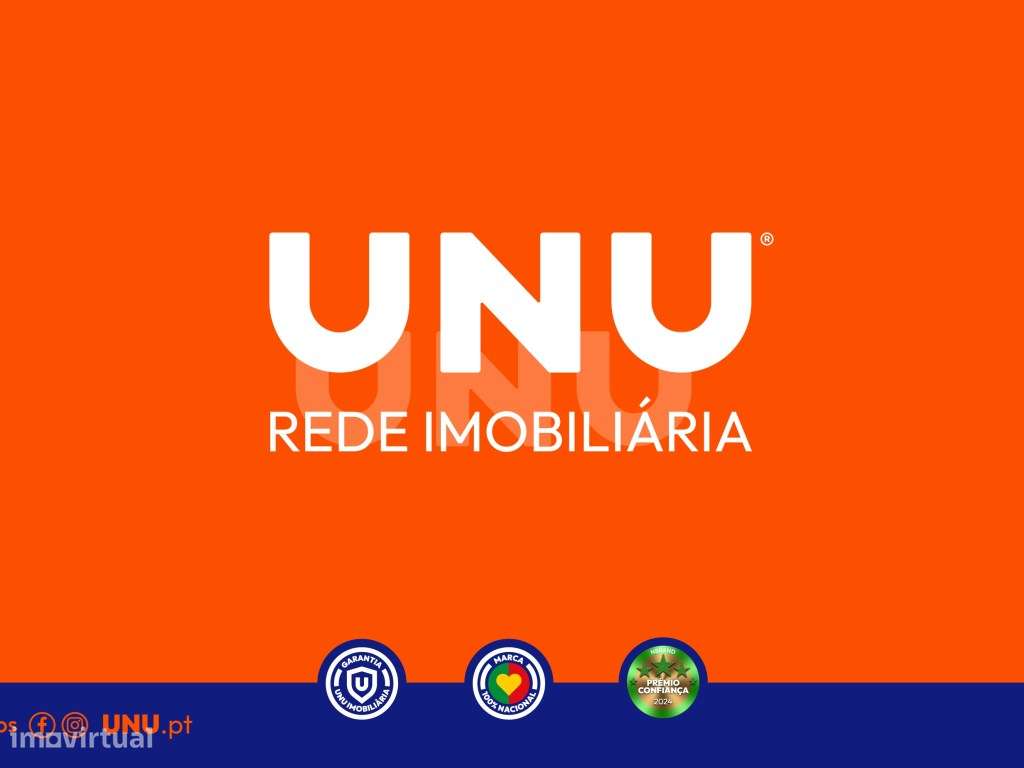 Moradia com Piscina-8