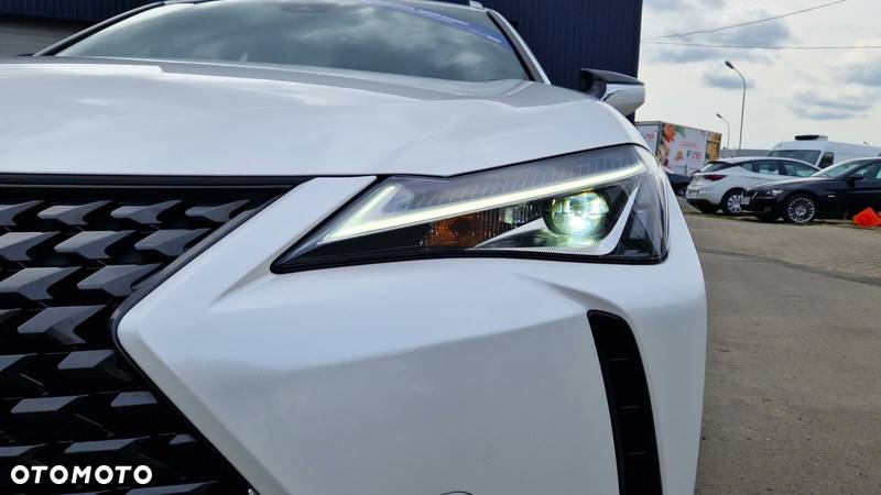 Lexus UX - 20