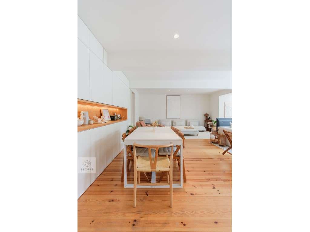 Apartamento T4 com garagem e terraço em Belem-13