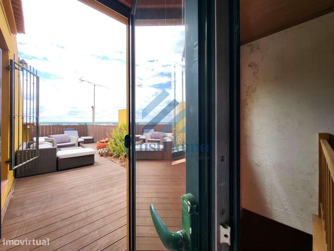 MoradiaV5 com jardim, piscina e ginásio no centro de Coruche-29